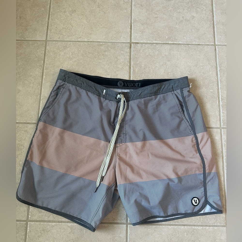 Vuori Gray Board Shorts Quick-Dry Minimalist Design